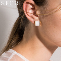 Black and white earrings fashion small simple and fresh temperament Joker ear jewelry Net Red advanced ear clip without ear hole female