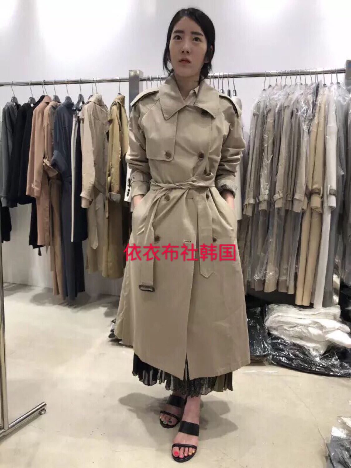 Mua hàng trong ngày từ Dongdaemun, Hàn Quốc - Trench Coat