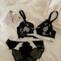 Japanese girl without steel ring small chest gather lace underwear on collection of auxiliary milk adjustment bra set