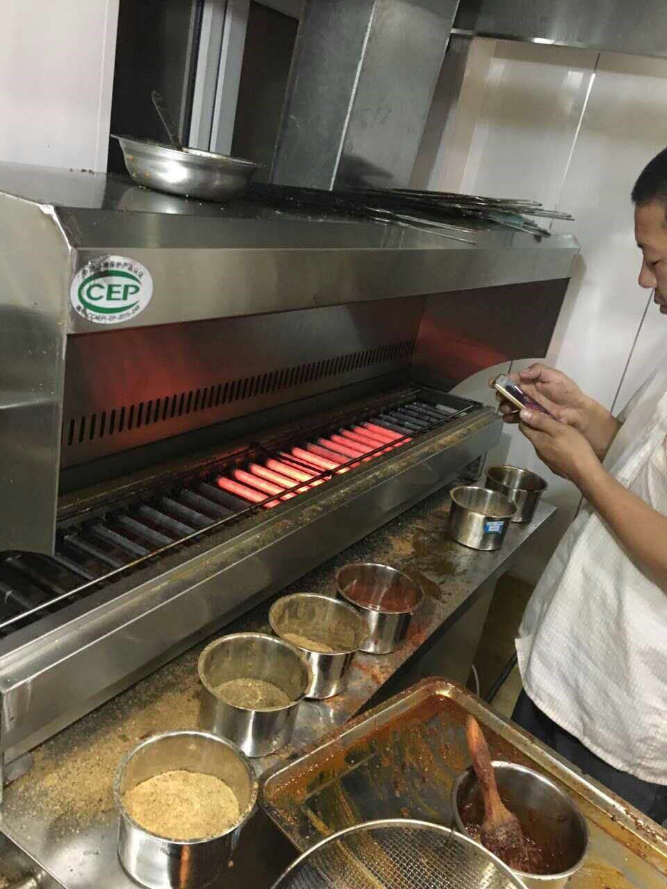 小轩家无烟烧烤车商用无烟烧烤炉无烟净化环保烧烤车木炭烧烤车