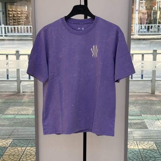 Kyrie Irving series cool short-sleeved T-shirts for men and women, American trendy casual tops 172531122
Kyrie Irving series cool short-sleeved T-shirts for men and women, American trendy casual tops 172531122