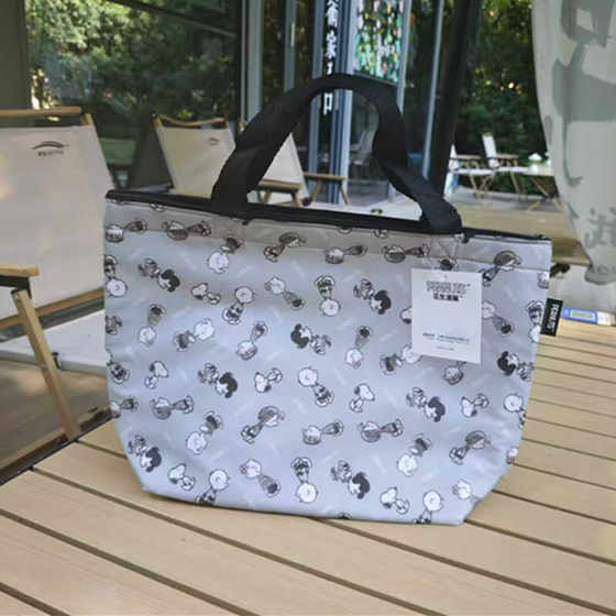 Outside daily lunch box bag thermal insulation bento bag handbag bag with rice lunch bag waterproof work handbag
Outside daily lunch box bag thermal insulation bento bag handbag bag with rice lunch bag waterproof work handbag