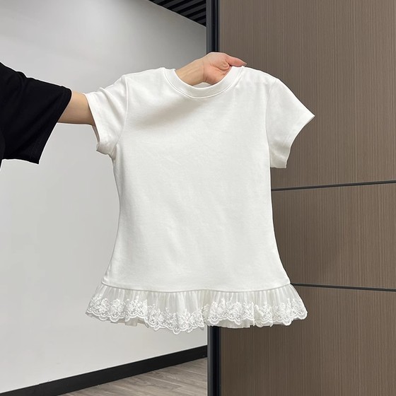 Korean version of girls' lace spliced lace T-shirt short-sleeved summer new base slim fit inner half-sleeved cotton top
Korean version of girls' lace spliced lace T-shirt short-sleeved summer new base slim fit inner half-sleeved cotton top