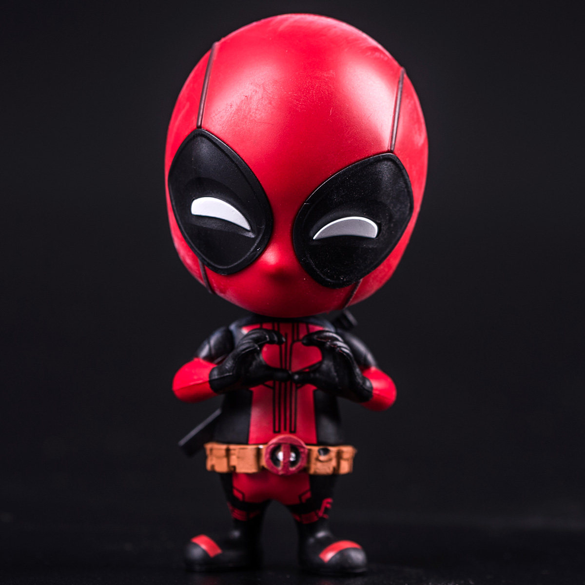 死侍手办漫威q版死侍5款摇头爱心造型公仔手办模型玩具汽车载摆件