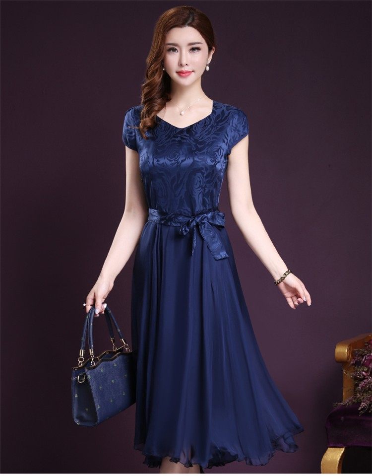 8561# 2018新款优雅女装短袖真丝连衣裙修身大摆a字百褶裙大码