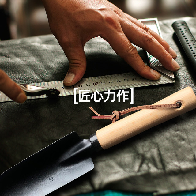 Small Japanese Black Shovel Two-Piece Gardening Tool Turning Soil Planting Shovel Rake Planting Flowers Home Gardening Shovel Small Japanese Black Shovel Two-Piece Gardening Tool Turning Soil Planting Shovel Rake Planting Flowers Home Gardening Shovel