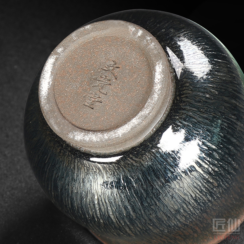 Artisan fairy jianyang built lamp that checking ceramic cups domestic iron ore tire master cup of a single large expressions using light beam