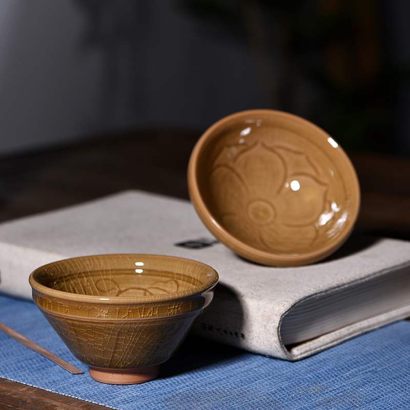 Ancient sheng up new lotus koubei pearl tea masters cup celadon, sample tea cup can collect manual carve patterns or designs on woodwork chicken cup