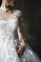 2021 new wedding dress female small man French light veil simple atmosphere trailing super fairy forest department dream flower long sleeve