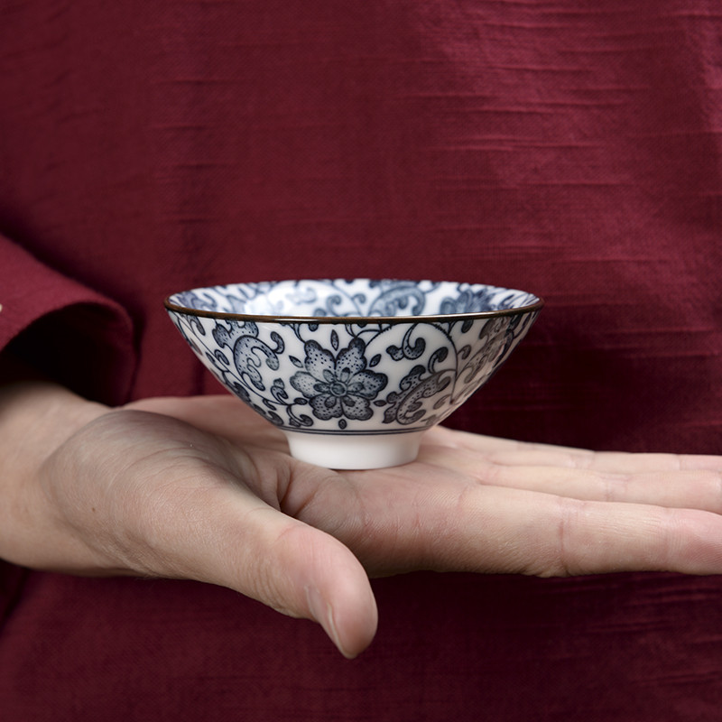 Masters cup large single cups of blue and white porcelain bowl with kung fu tea set sample tea cup ceramic tea cups, individual