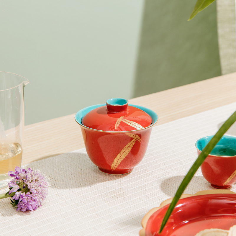 The Self - "appropriate content surprised red tureen gold feather bowl with a single ceramic cups kung fu suit tea jingdezhen