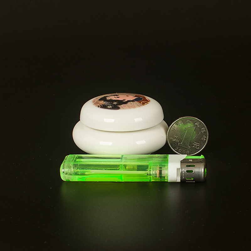 View the new Japanese small ceramic POTS with cover small POTS powder box cream cream jar packing bottle bottle