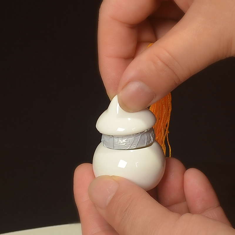 The Mini bottle gourd ceramic pot powder rouge lipstick lipstick lip is sweet cream repackaging small jar small porcelain custom - made