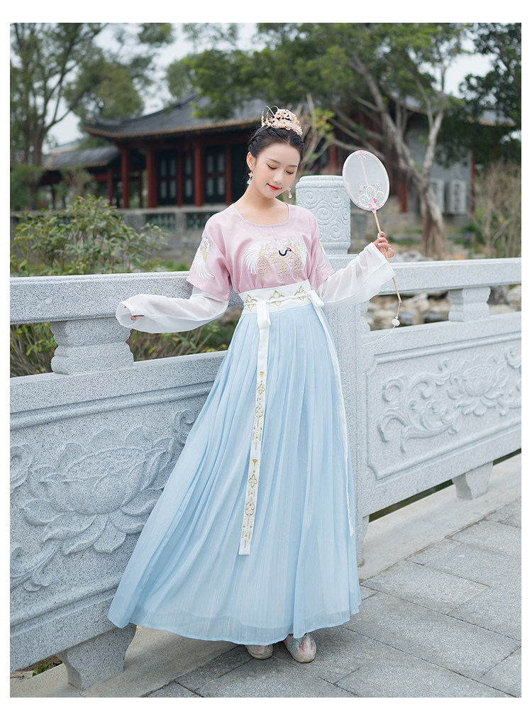 实拍汉服女圆领绣花齐腰襦裙日常三件套春夏