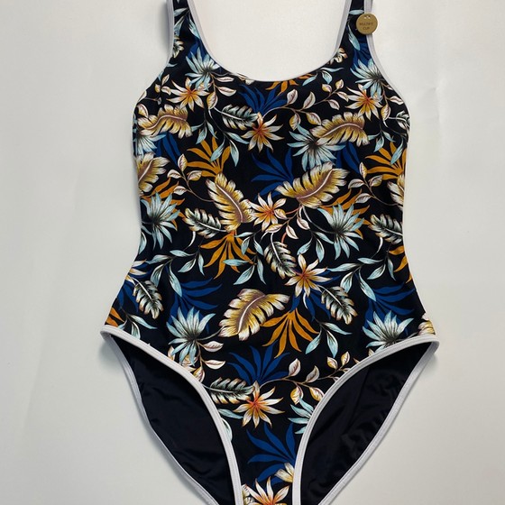 One-piece swimsuit for women with a belly covering her belly and looking slim and one-piece swimsuit for women with a slightly fat swimming pool mm conservative big breasts
One-piece swimsuit for women with a belly covering her belly and looking slim and one-piece swimsuit for women with a slightly fat swimming pool mm conservative big breasts
