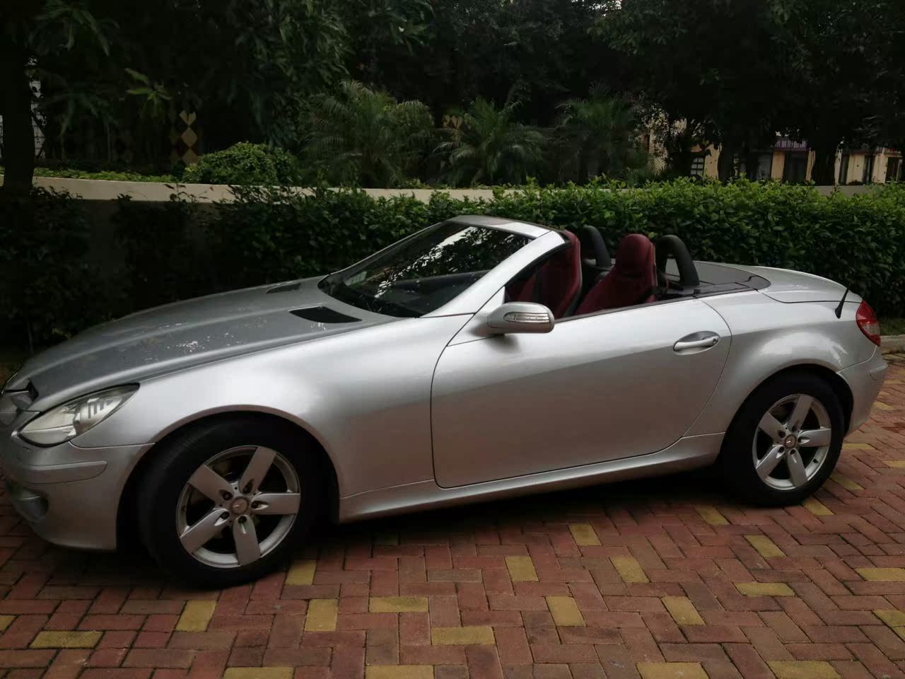 海南三亚租车自驾游,奔驰slk280敞篷跑车2座,特价