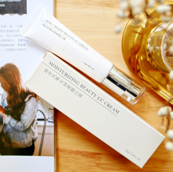 Creamy hydrating skin nude makeup gentle hydrating beauty CC cream without makeup modification skin color waterproof isolation radiation resistance
Creamy hydrating skin nude makeup gentle hydrating beauty CC cream without makeup modification skin color waterproof isolation radiation resistance