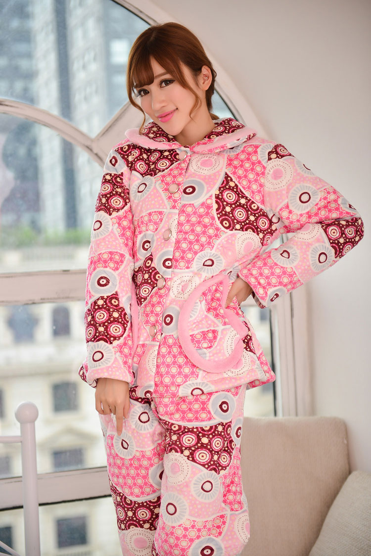 特价芬腾睡衣女秋冬休闲翻领前扣加厚珊瑚绒夹棉保暖套装家居服
