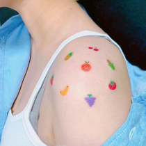 Small tattoo stickers waterproof female lasting net red hipster clavicle finger tattoo stickers color children cartoon tide