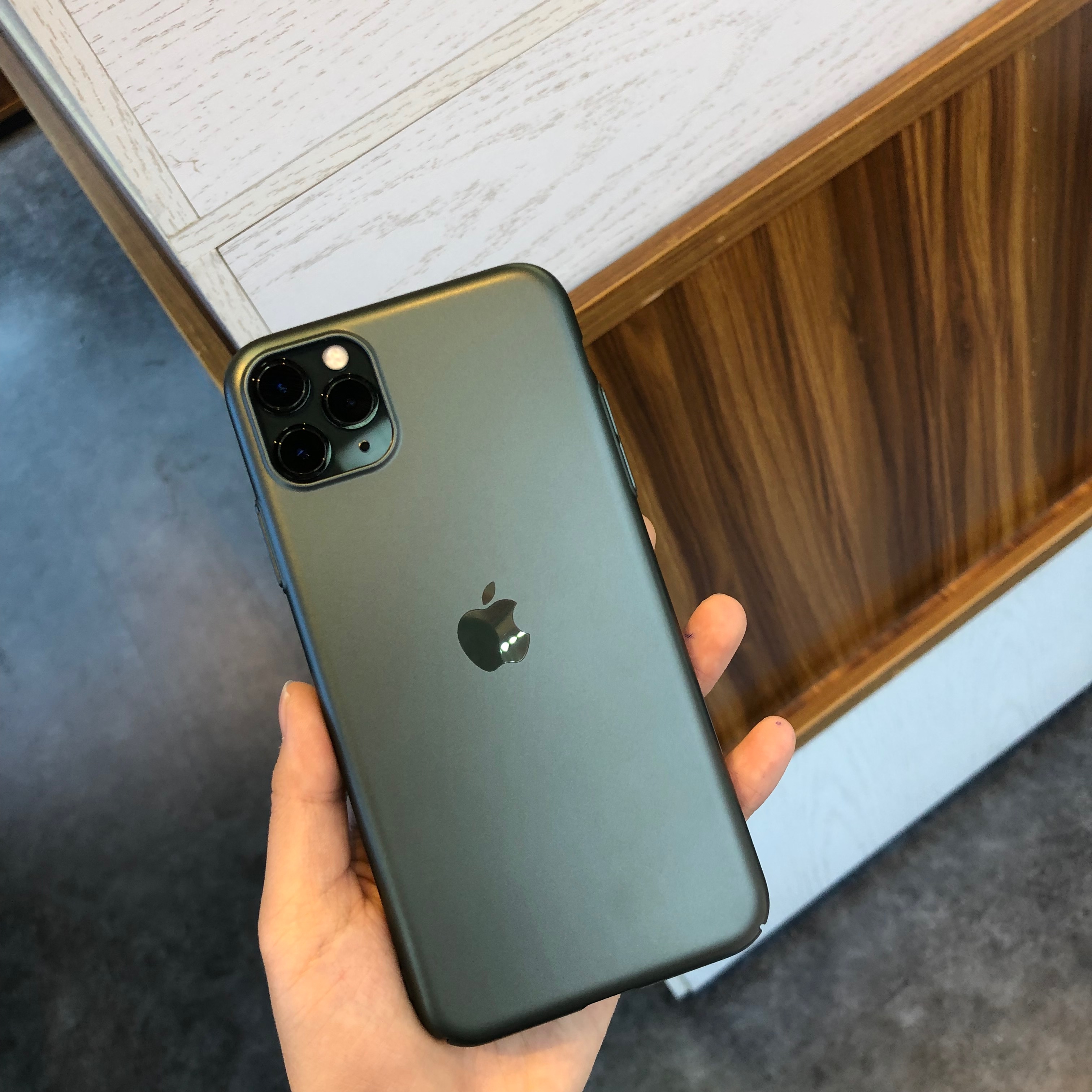 适用于暗夜绿iphone11手机壳苹果11pro ma原机手感磨砂超薄pc硬