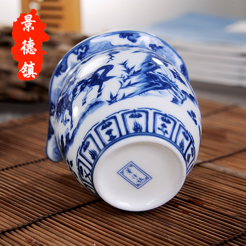 A complete set of kung fu tea set classic blue and white porcelain of jingdezhen ceramics tureen tea cup teapot gift boxes