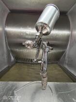 Melon-family Iwata low pressure spray gun LPH-80 equipped with special gun pot