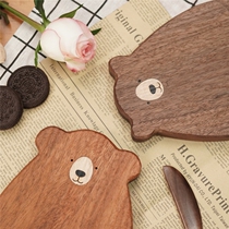 Joe produced a hand-made Japanese wooden bear flat plate tray Small eye plate cartoon engraved irregular