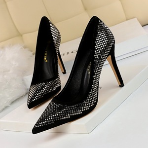 629-1 the European and American fashion sexy nightclub show thin high-heeled shoes lighter pointed high heel with glitte