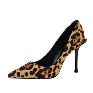 925-2 in Europe and the sexy nightclub show thin shoes high heels with shallow thin mouth pointed suede leopard high doc