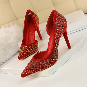 188-5 European and American fashion sexy show thin suede high-heeled shallow pointed mouth side hollow metal rivets diam