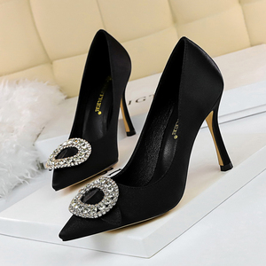 226-1 the European and American wind party shoes high heels satin shallow mouth pointed diamond buckle sexy show tall do