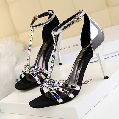 999-2 the European and American wind fashion sexy nightclub show thin summer shoes with high heels hollow out colorful d