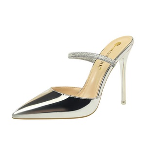 86-5 European and American wind fashion sexy show thin metal with high heel with shallow mouth pointed and women slipper