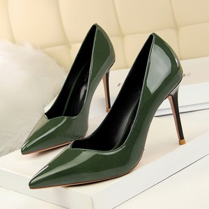 128-1 han edition fashion simple color matching with patent leather high heel shallow mouth pointed professional OL sexy