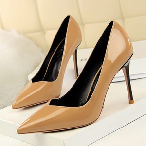 128-1 han edition fashion simple color matching with patent leather high heel shallow mouth pointed professional OL sexy