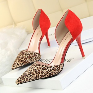 2661-1 the European and American wind sexy nightclub show thin hollow shoes heel high-heeled pointed mouth shallow leopa