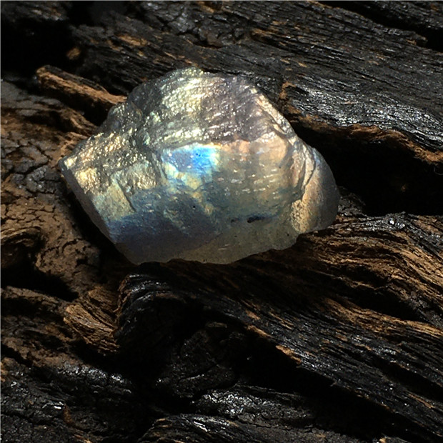 天然冰种月光石拉长石原石 戒面吊坠雕刻料 冰糖体拉长石蓝彩光