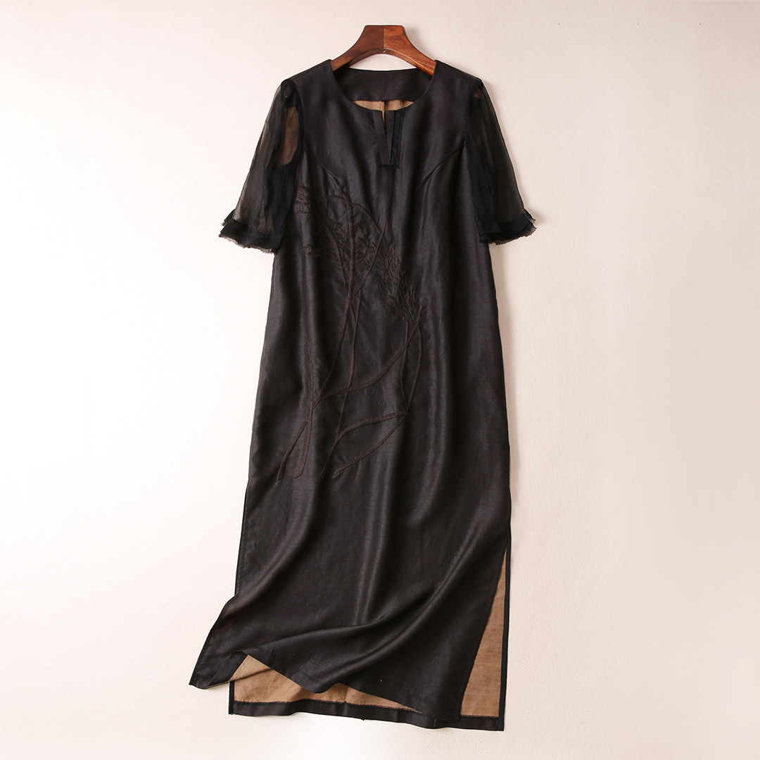 该说下莨纱和莨绸了:你穿的香云纱是后者