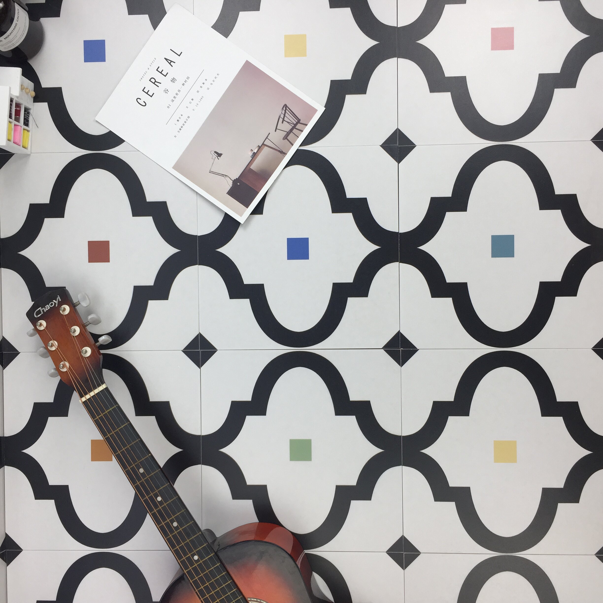 北欧简约300x300小花砖服装店浴室地砖阳台厨房卫生间客厅地瓷砖