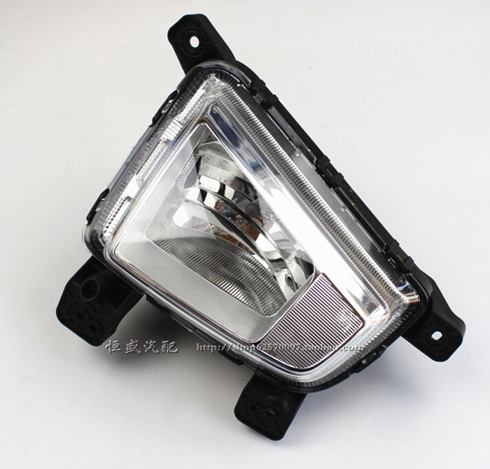 前雾灯总成 规格:1/1盒 单个价格 生产公司:北京三立车灯有限公司