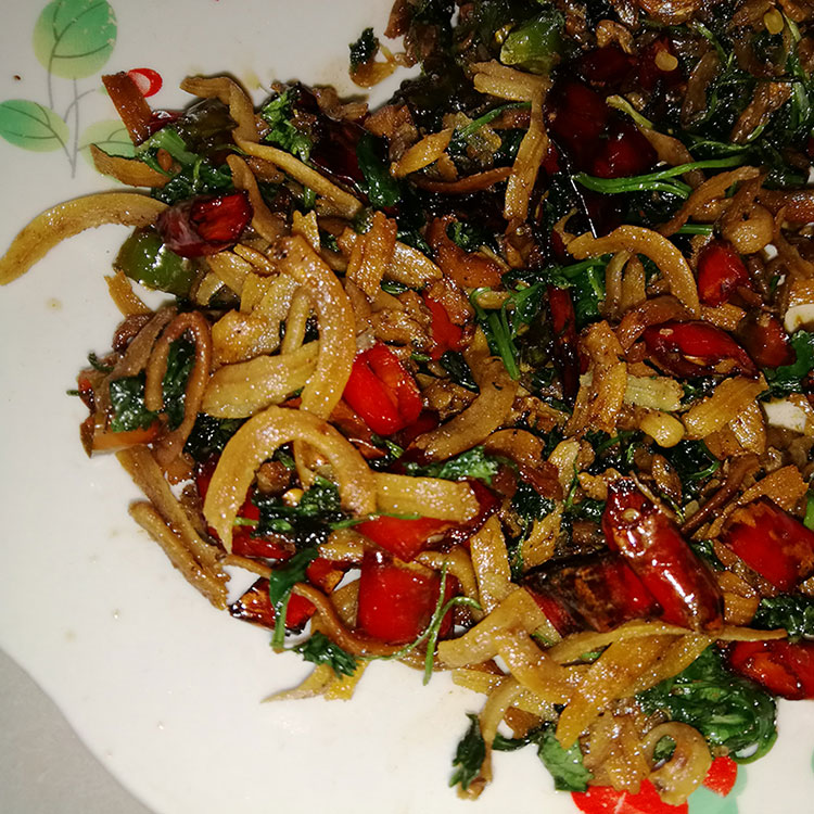 瓜尔佳文鸳咸鱼丝干鱼丝辣椒炒咸鱼丝1斤银鱼丝煎饼配菜农家自制煎饼