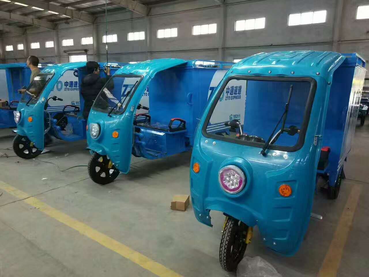 电动三轮车车头雨棚驾驶室遮阳挡雨蓬快递棚纳米塑料非铁皮棚