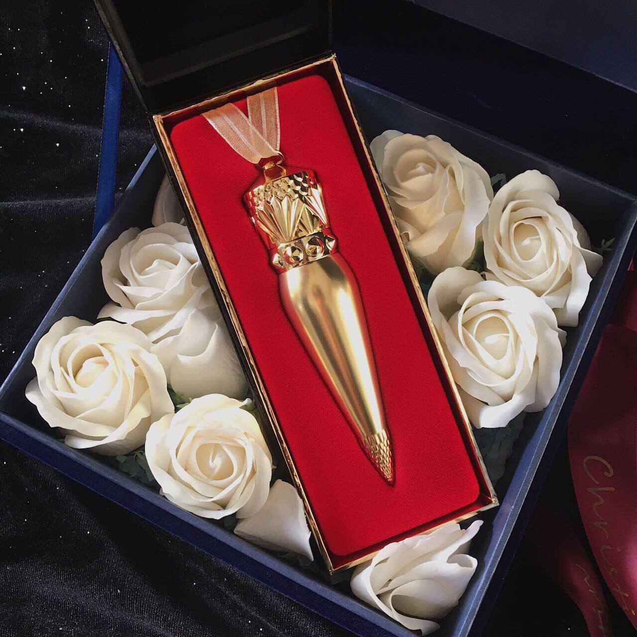 christian louboutin萝卜丁口红唇膏金管cl口红刻字215m 505m 510