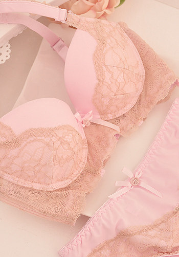 包邮日系粉色牛奶丝蕾丝聚拢调整型女士性感内衣小胸加厚文胸套装_7折