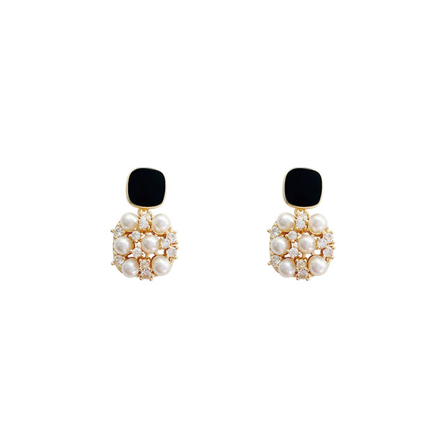 Square pearl zircon earrings female summer temperament personality fashion earrings 2022 new net red popular earrings female Square pearl zircon earrings female summer temperament personality fashion earrings 2022 new net red popular earrings female
