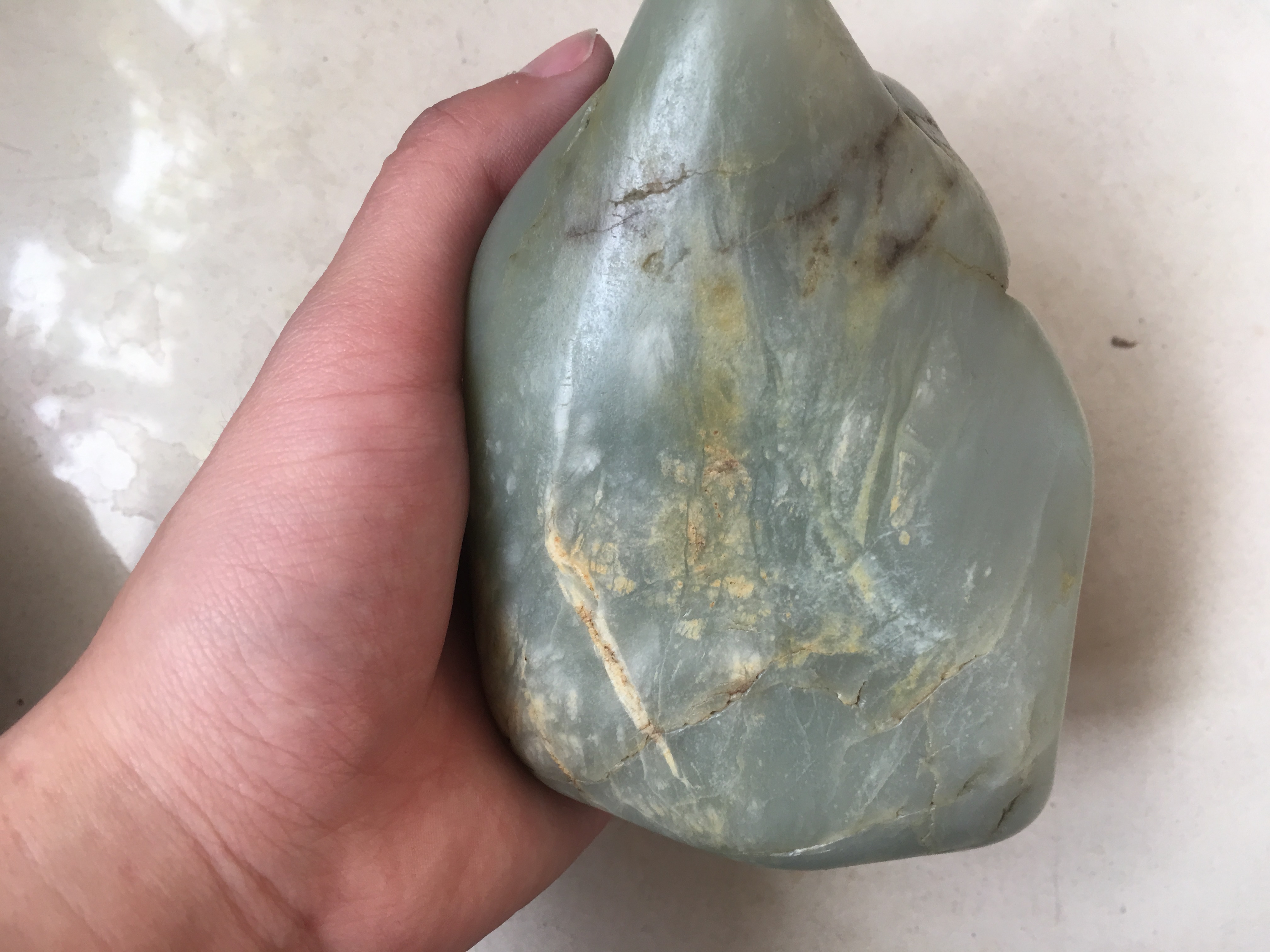 高青白籽 821克和田青白玉籽料原石 整体好肉有裂无贯穿青白玉籽