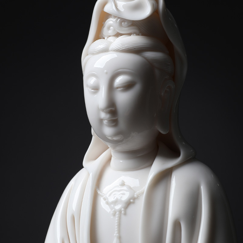 Yutang dai dehua white porcelain Su Youde master works of porcelain carving furnishing articles 11 inches by rock difference bottles of guanyin bodhisattva way