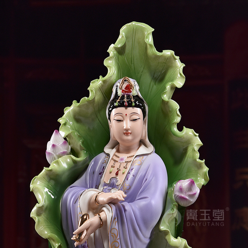 Yutang dai ceramic avalokitesvara like standing like Buddha furnishing articles dehua its art made lotus guanyin