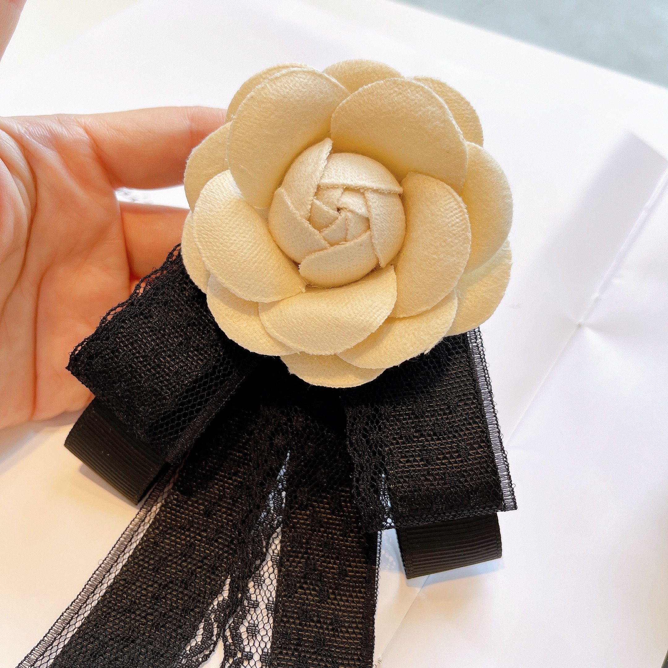 山茶花领结蕾丝长飘带简约职业领花复古领口装饰蝴蝶结别针配饰