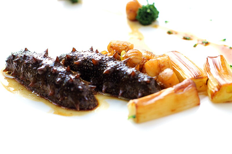 巧做胶东名菜,葱烧干贝海参